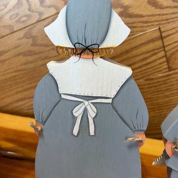 Vintage Wooden Handmade Thanksgiving Pilgrim Set Shelf Sitters Signed Cornelius - Picture 6 of 14